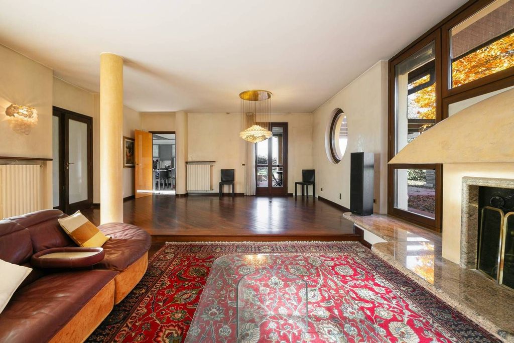 Maison de luxe à vendre à Besana In Brianza, 990 000 €, Photo 3