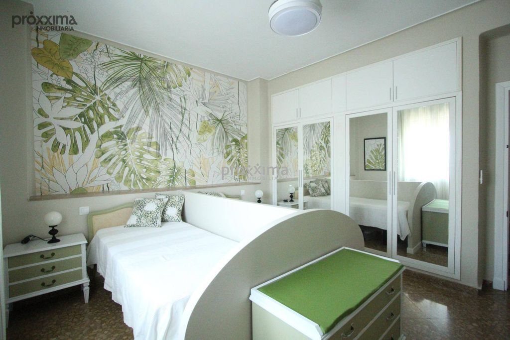 Luxury Apartment for sale in Sevilla, 425 000 €, Photo 3