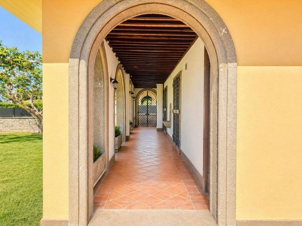 Maison de luxe à vendre à Rome, 685 000 €, Photo 2
