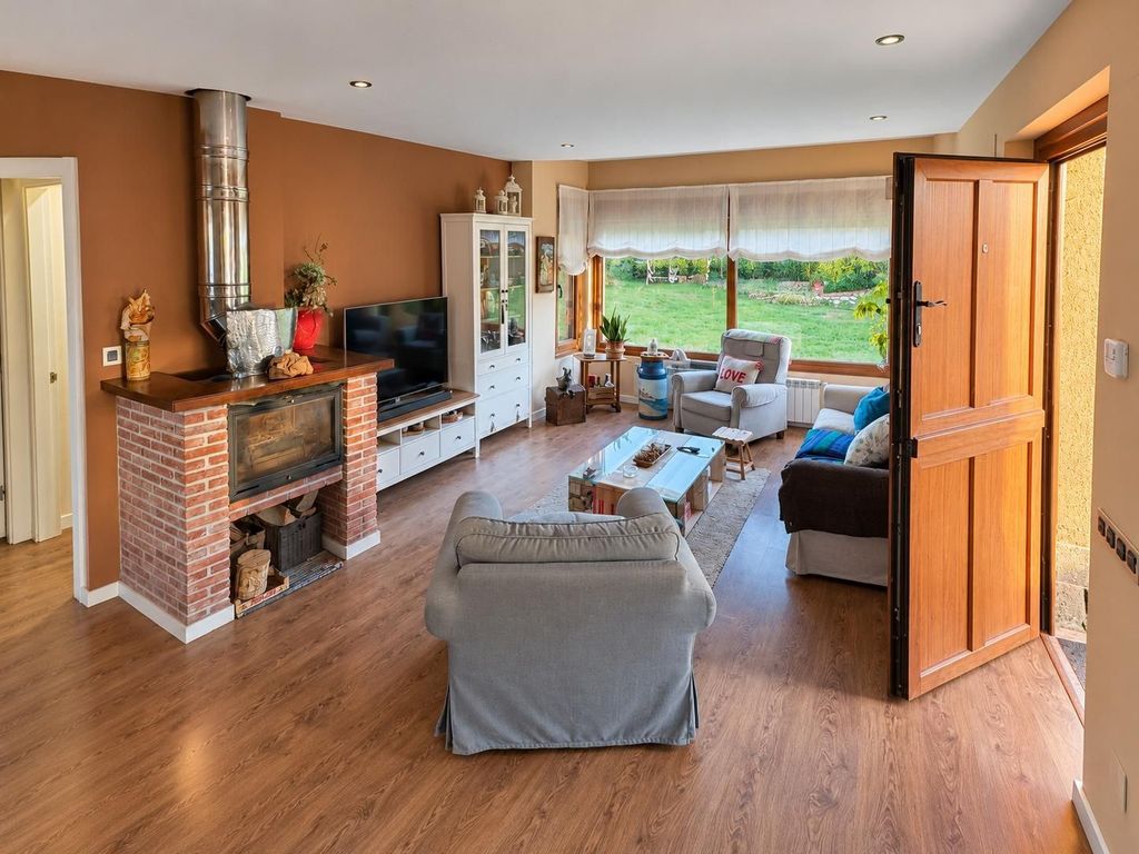 Maison de luxe à vendre à Llanes, 600 000 €, Photo 2