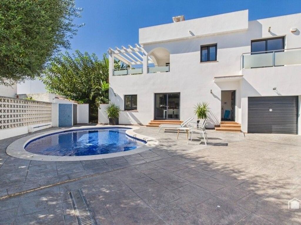 Luxury House for sale in Empuriabrava, 599 000 €, Photo 3