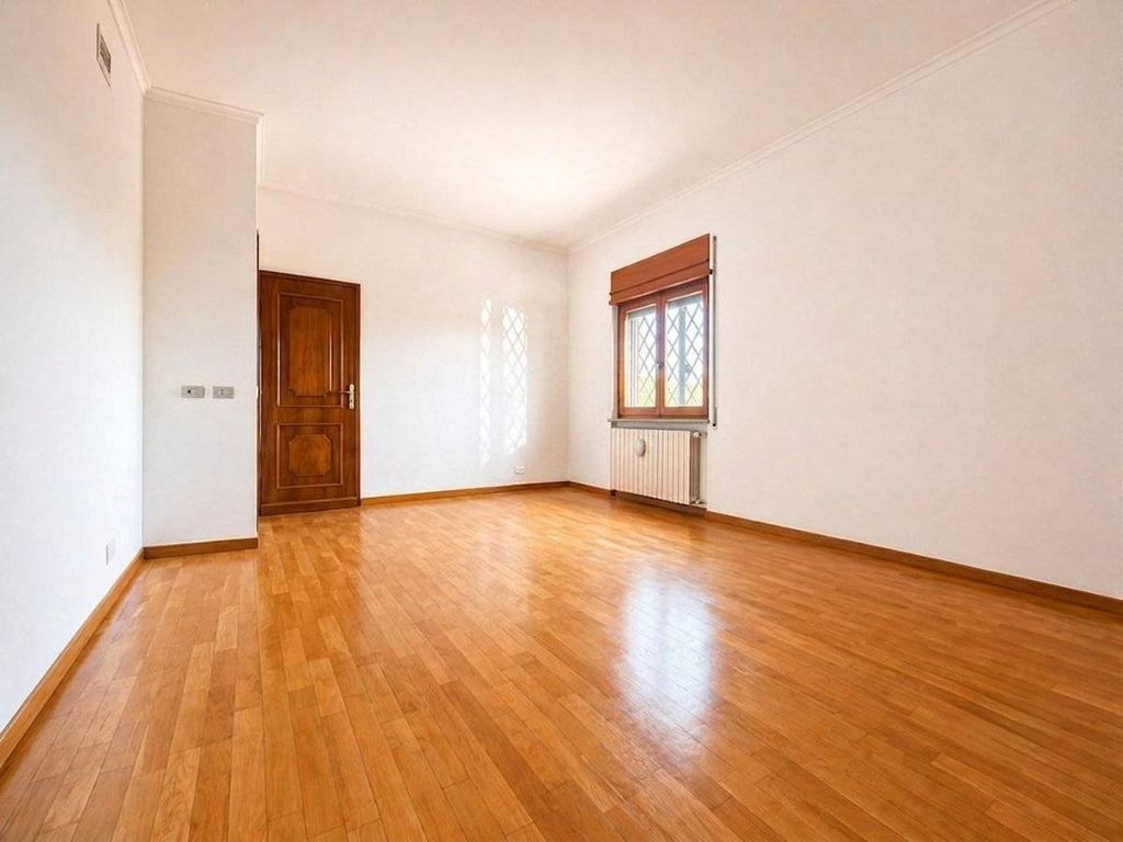 Maison de luxe à vendre à Rome, 685 000 €, Photo 4