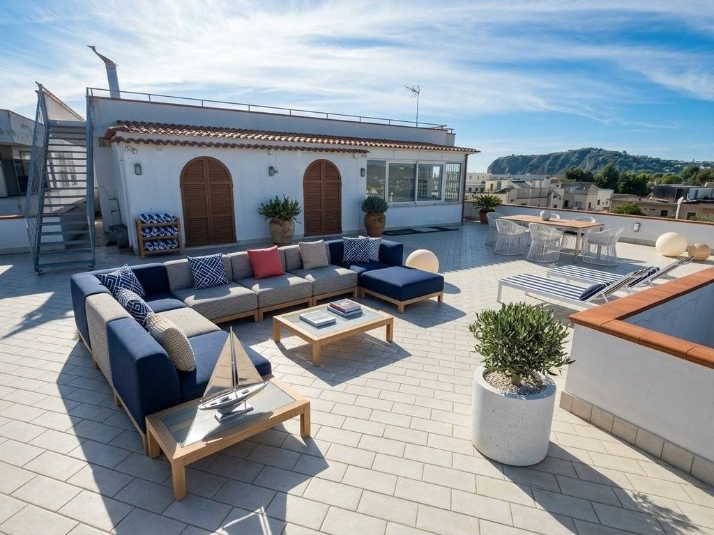 Appartement de luxe à vendre à Bacoli, 580 000 €, Photo 1
