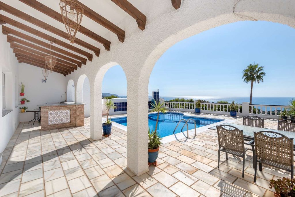 Maison de luxe à vendre à Nerja, 749 000 €, Photo 1