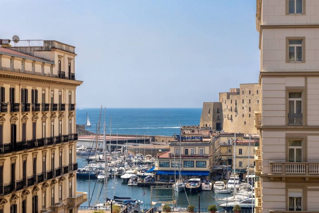 Appartement de luxe à vendre à Naples, 820 000 €, Photo 1