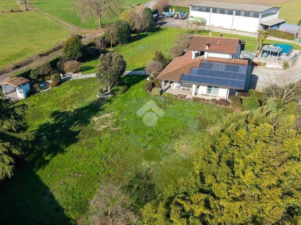 Maison de luxe à vendre à Casirate d'Adda, 794 000 €, Photo 1