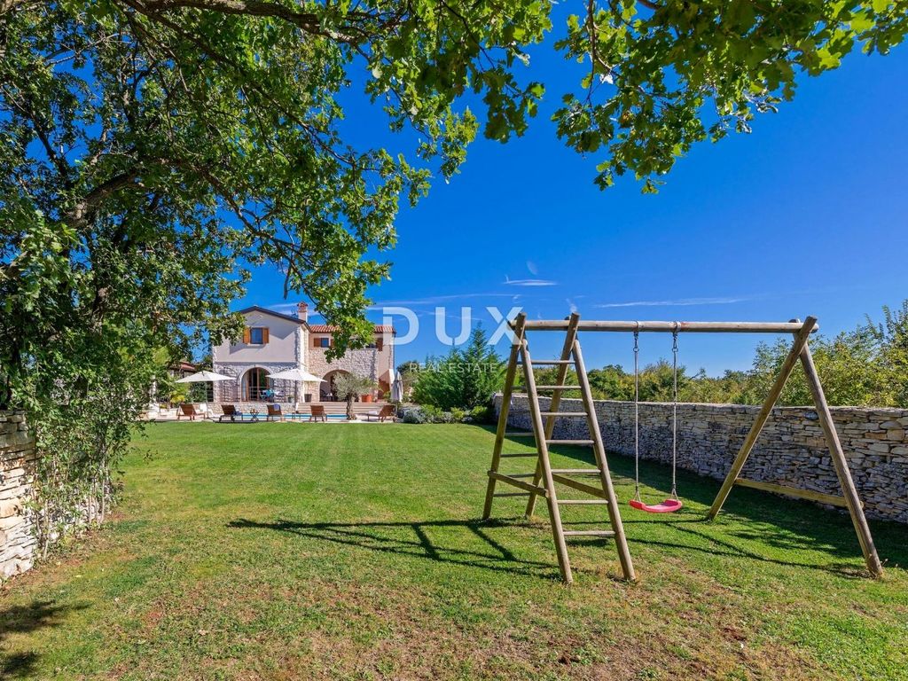 Luxury House for sale in Svetvincenat, 750 000 €, Photo 2