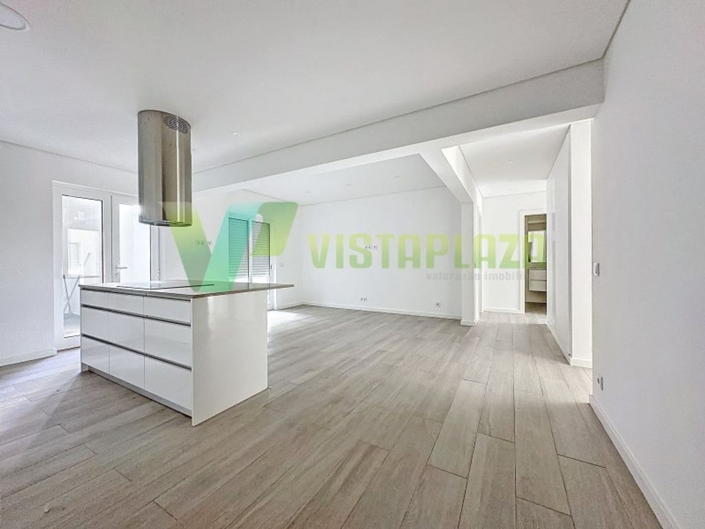 Luxury Apartment for sale in Portimão, 485 000 €, Photo 1