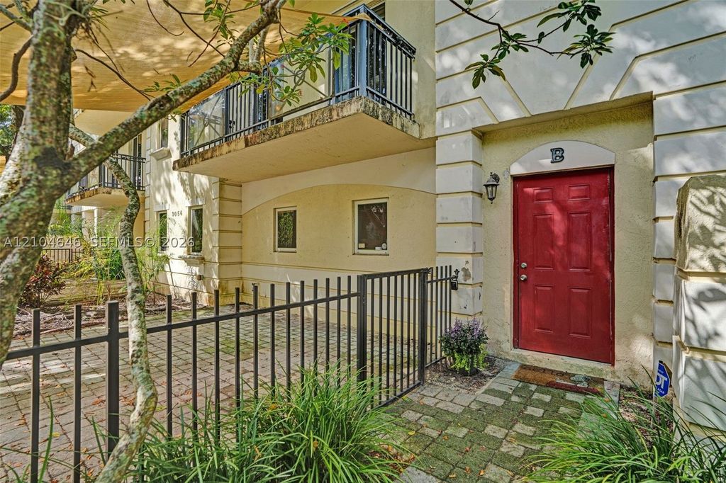 Maison de luxe à vendre à Miami, 802 653 €, Photo 1