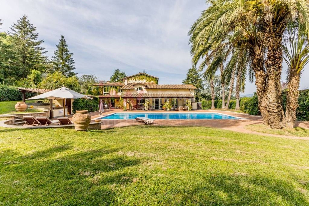Maison de luxe à vendre à Nepi, 775 000 €, Photo 1