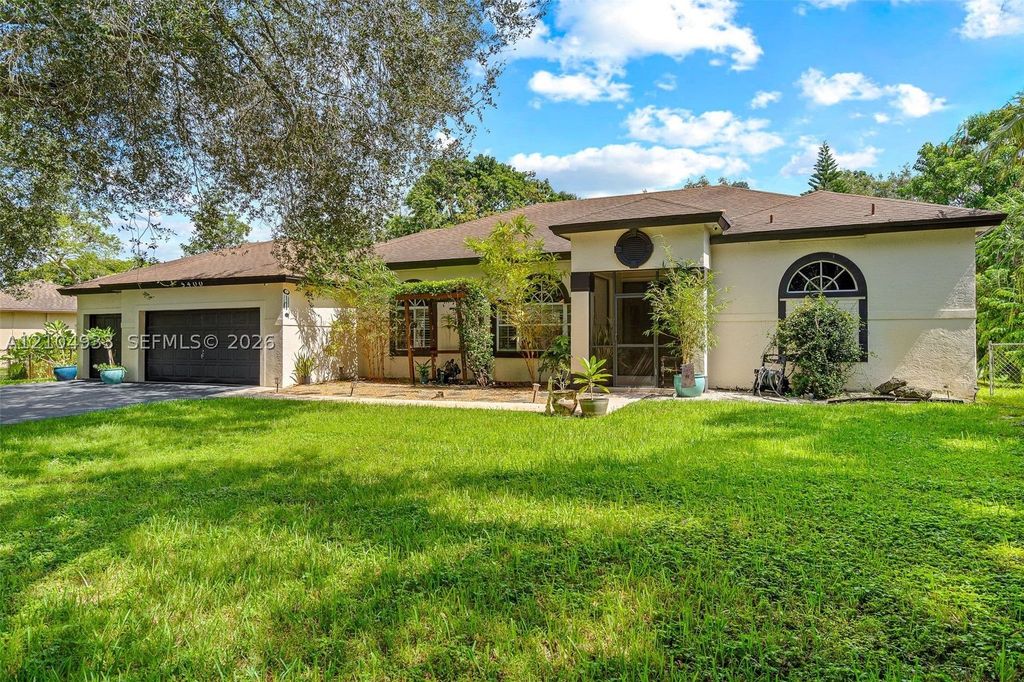 Maison de luxe à vendre à Pembroke Pines, 1 070 217 €, Photo 1