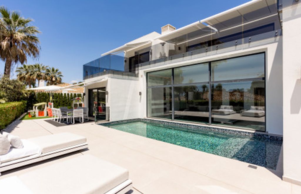 Maison de luxe à vendre à Marbella, 4 400 000 €, Photo 1