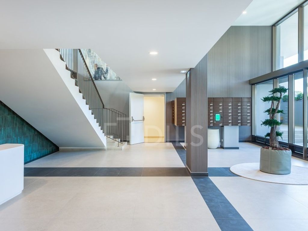 Luxury Apartment for sale in Lisbon, 695 000 €, Photo 2