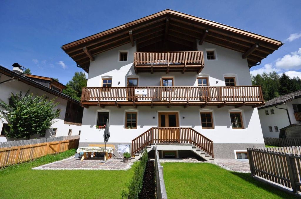 Luxury Apartment for sale in Sesto, 750 000 €, Photo 1