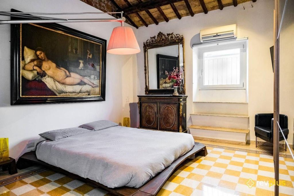 Luxury Apartment for sale in Rome, 770 000 €, Photo 2