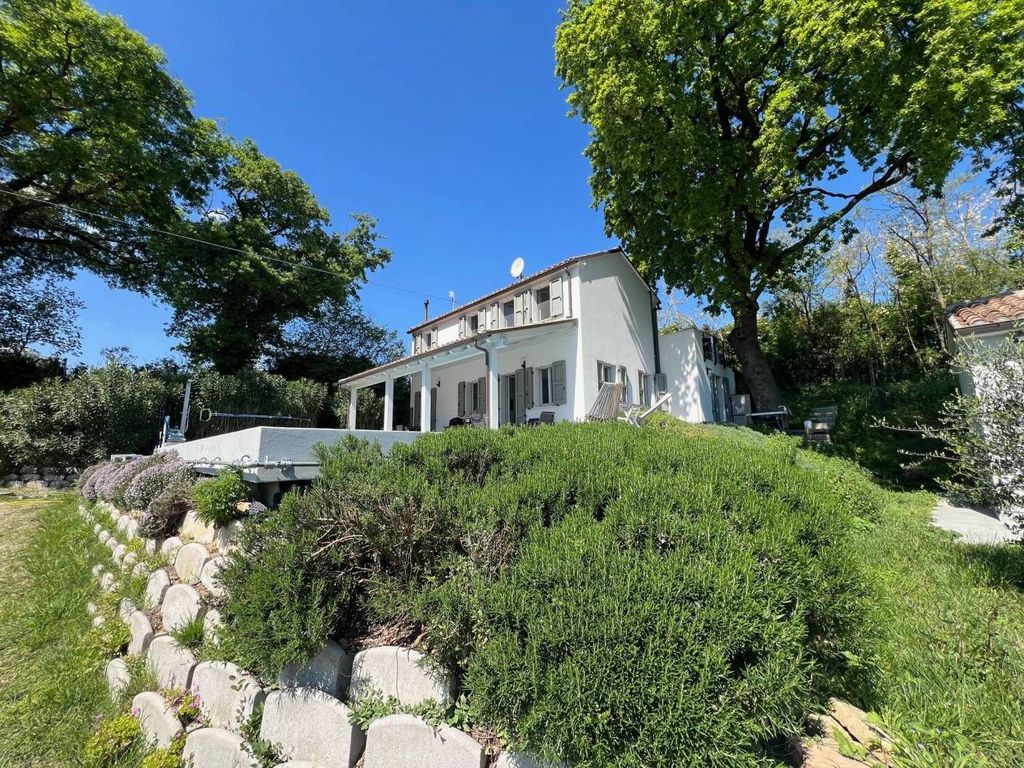 Maison de luxe à vendre à Fano, 750 000 €, Photo 2