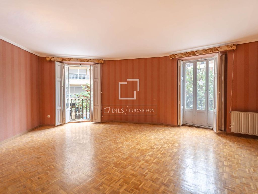 Luxury Apartment for sale in Valencia, 1 275 000 €, Photo 2