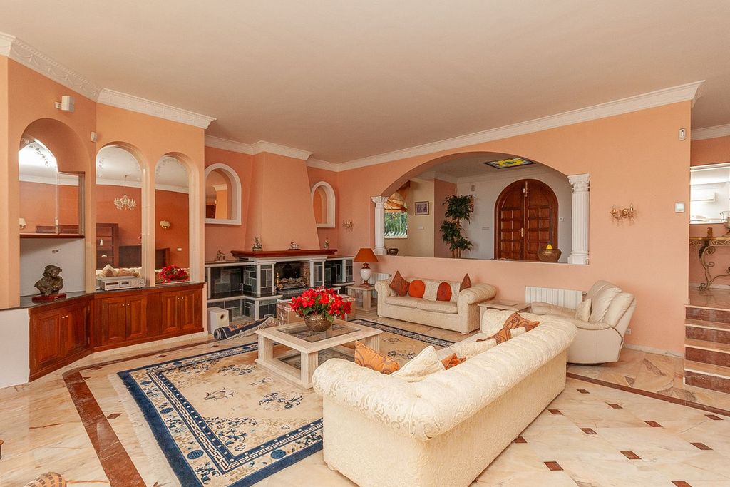 Maison de luxe à vendre à La Mairena, 1 100 000 €, Photo 5