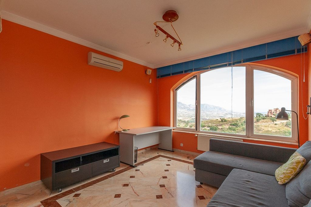 Maison de luxe à vendre à La Mairena, 1 100 000 €, Photo 6