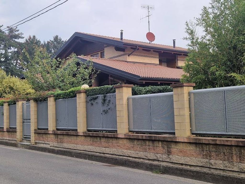Luxury House for sale in Ivrea, 420 000 €, Photo 2