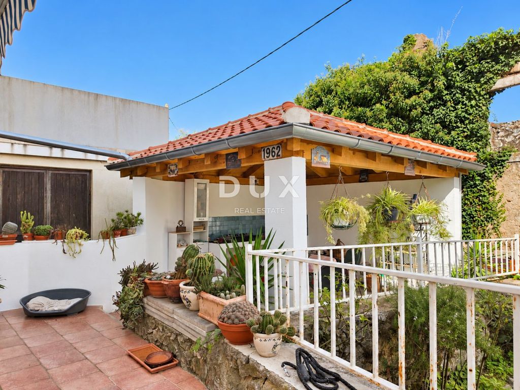 Maison de luxe à vendre à Omišalj, 430 000 €, Photo 2