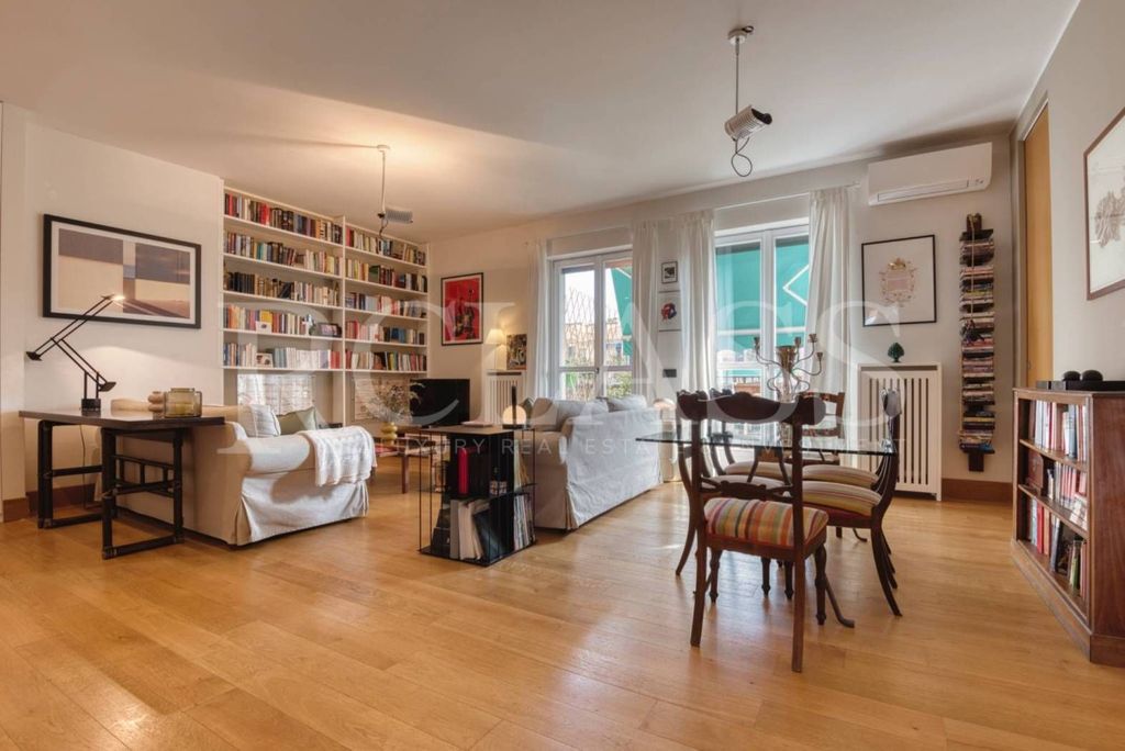 Luxury Apartment for sale in Milan, 1 230 000 €, Photo 2