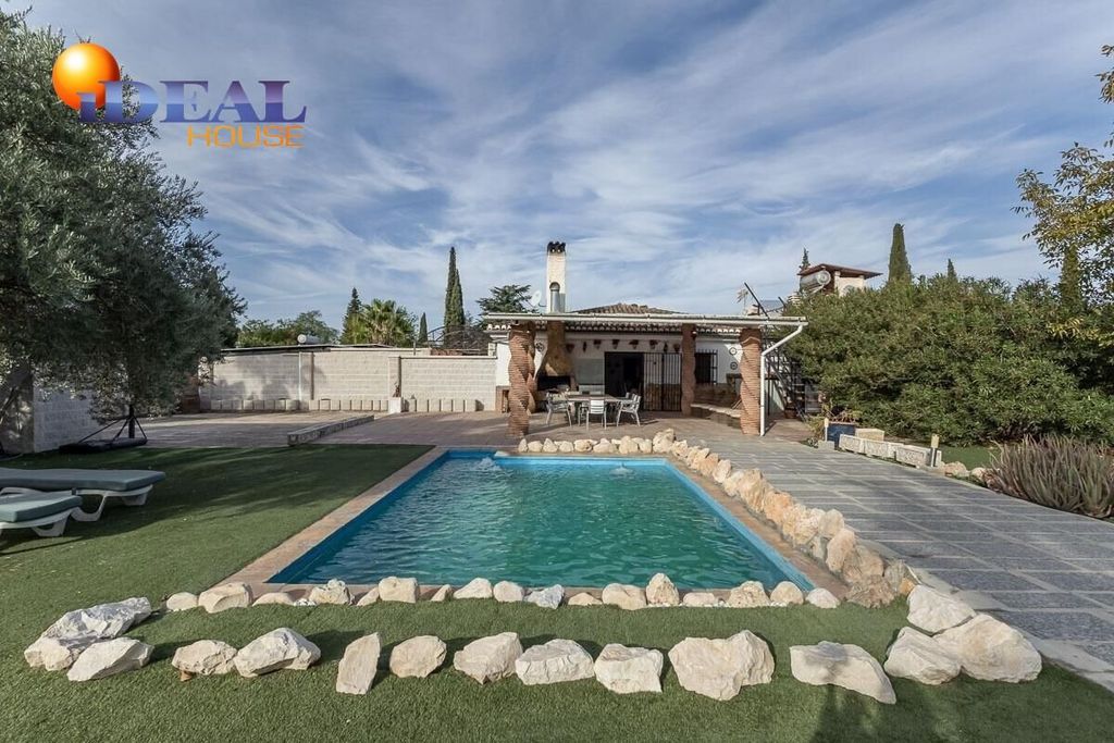 Luxury House for sale in Atarfe, 495 000 €, Photo 2