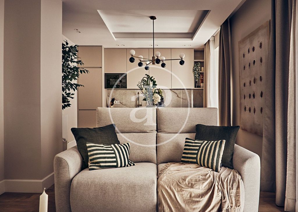 Luxury Apartment for sale in Madrid, 1 359 000 €, Photo 2