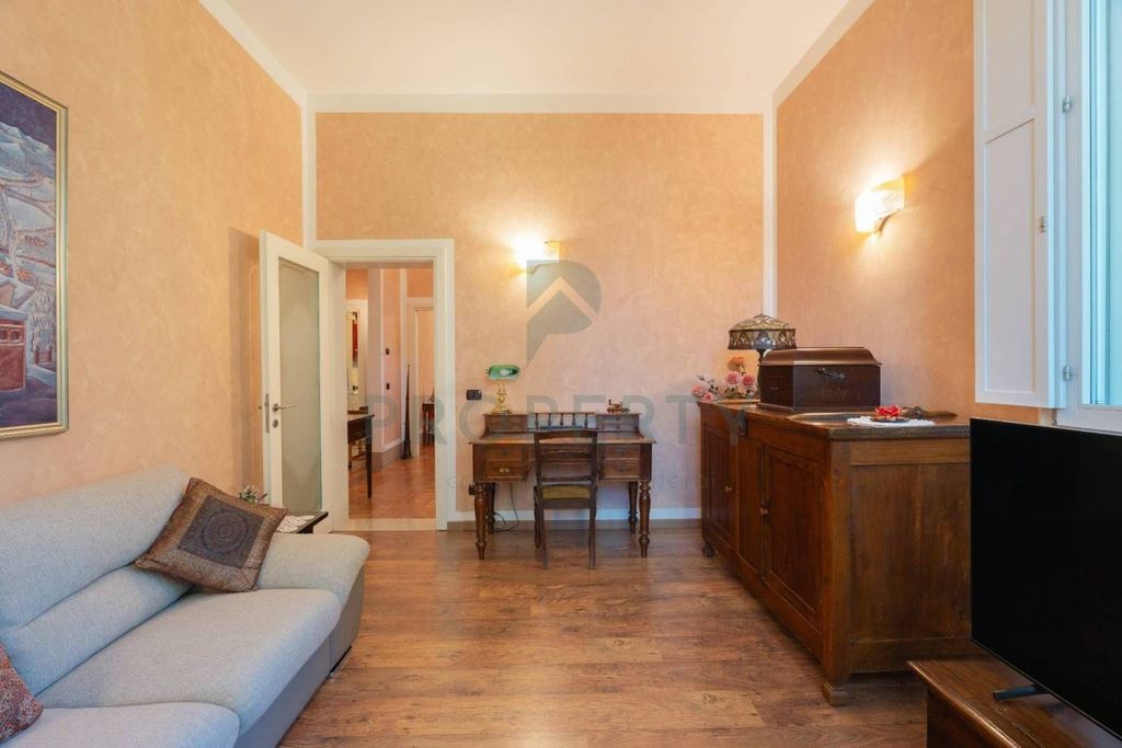 Luxury House for sale in Correggio, 1 050 000 €, Photo 3