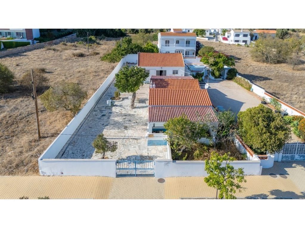 Luxury House for sale in Lagos, 1 150 000 €, Photo 3