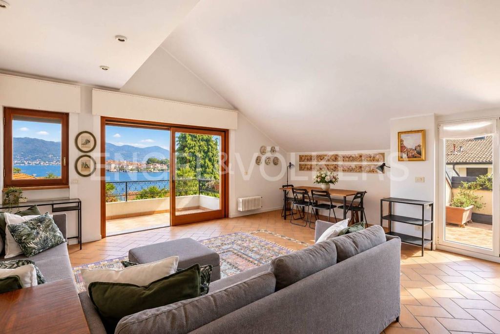 Luxury Apartment for sale in Stresa, 485 000 €, Photo 3