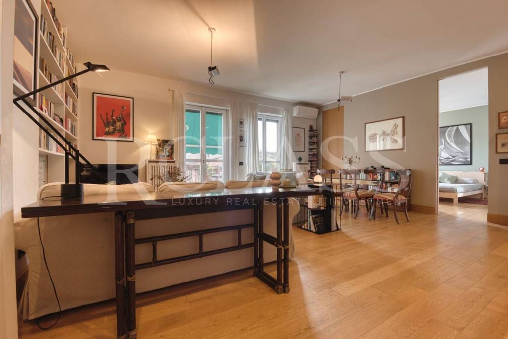 Luxury Apartment for sale in Milan, 1 230 000 €, Photo 3
