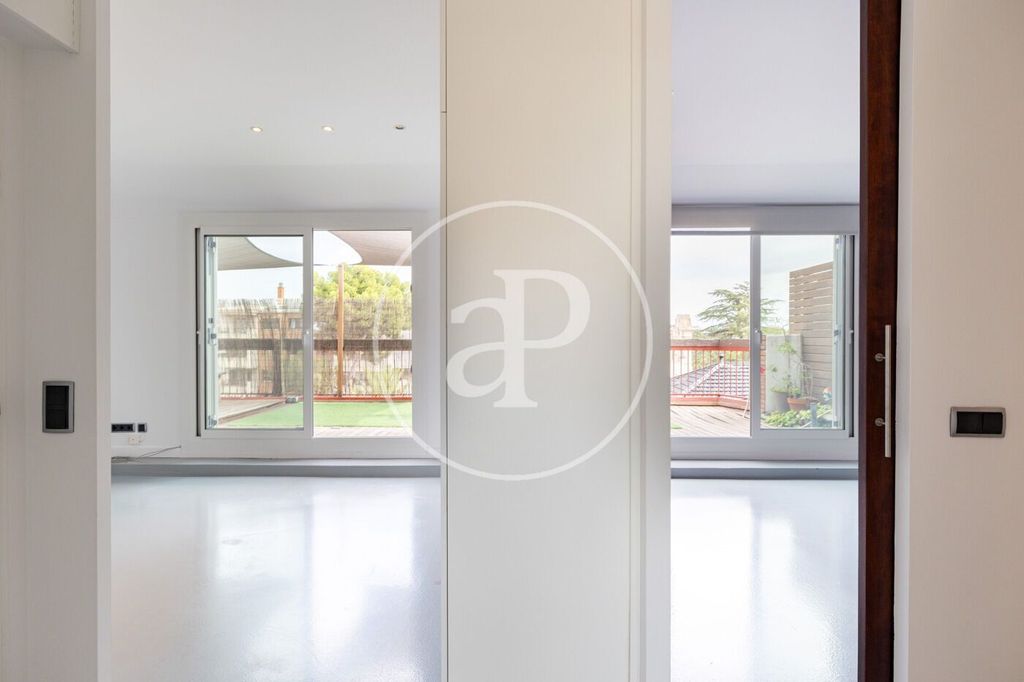 Appartement de luxe à vendre à Barcelona, 615 000 €, Photo 3