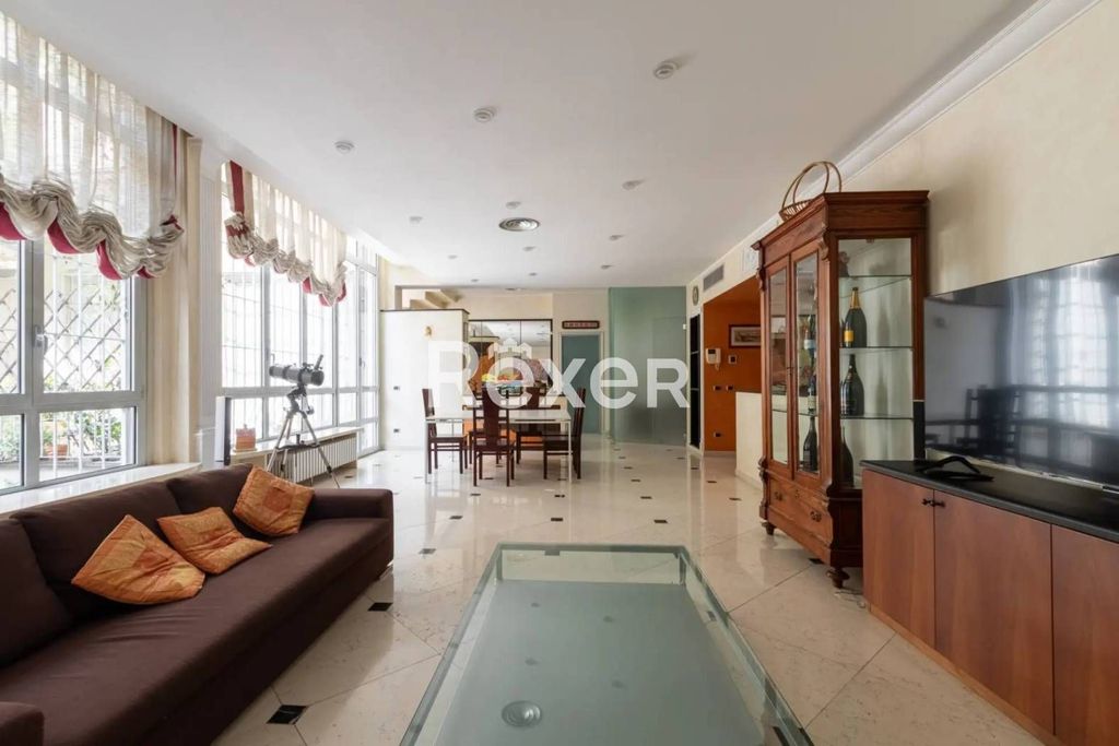 Luxury Apartment for sale in Milan, 2 918 000 €, Photo 4