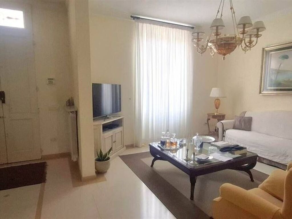 Maison de luxe à vendre à Prato, 700 000 €, Photo 4