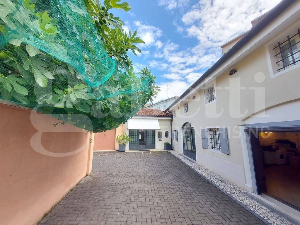 Luxury House for sale in Treviso, 950 000 €, Photo 4