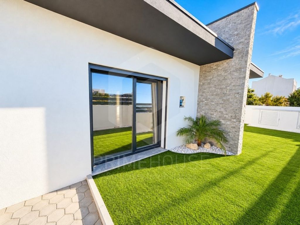 Luxury House for sale in Seixal, 645 000 €, Photo 4