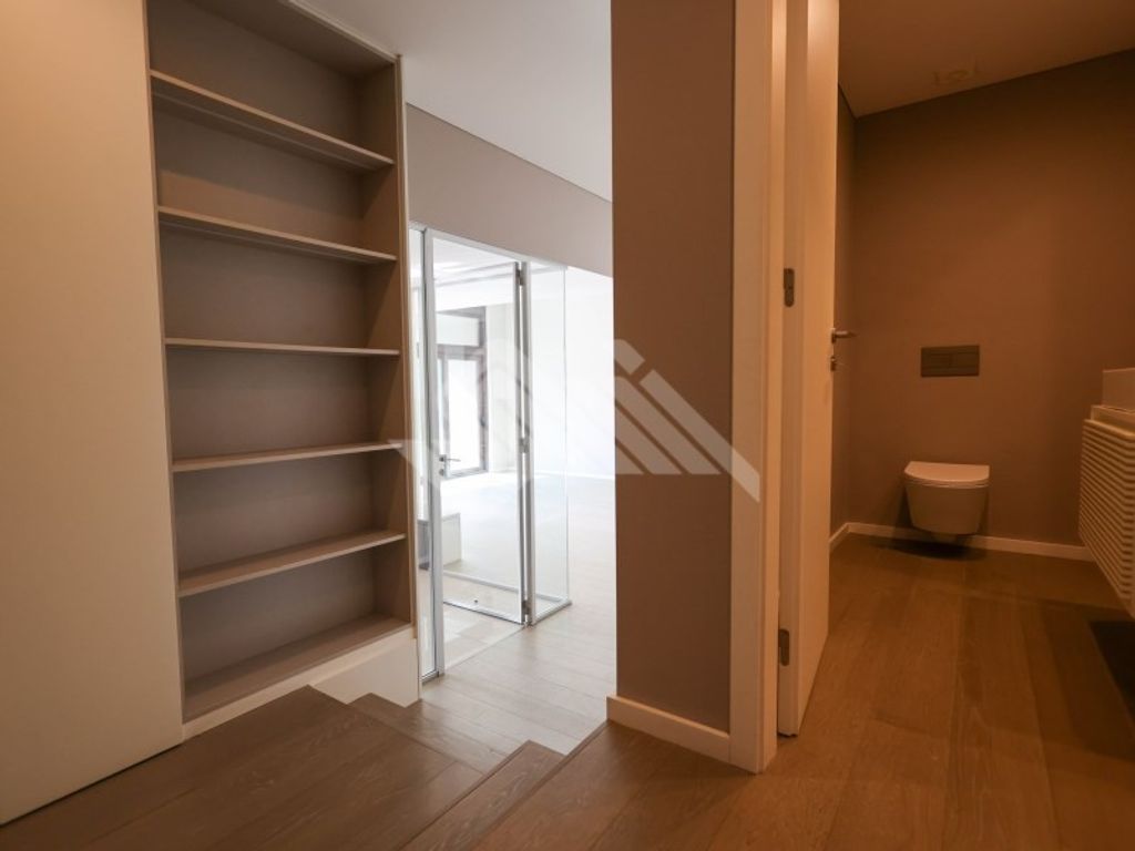Luxury Apartment for sale in Vila Nova de Gaia, 735 000 €, Photo 4