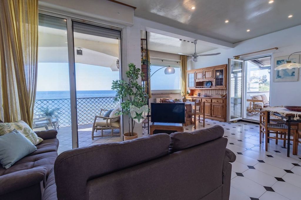 Luxury House for sale in Santa Marinella, 1 030 000 €, Photo 5