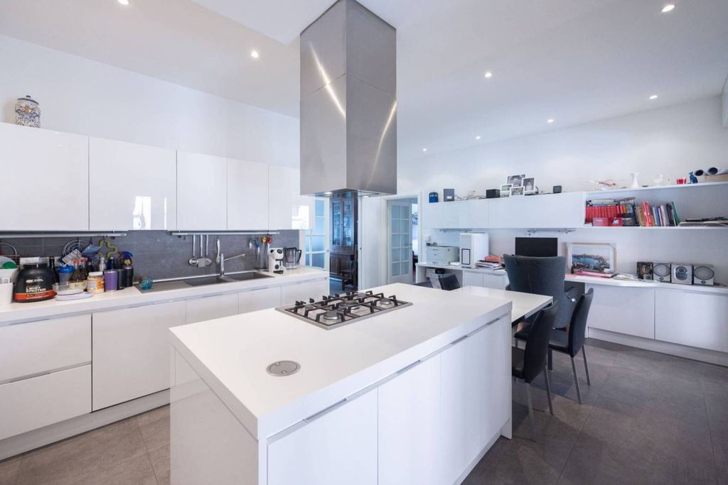 Luxury Apartment for sale in Bologna, 819 000 €, Photo 5