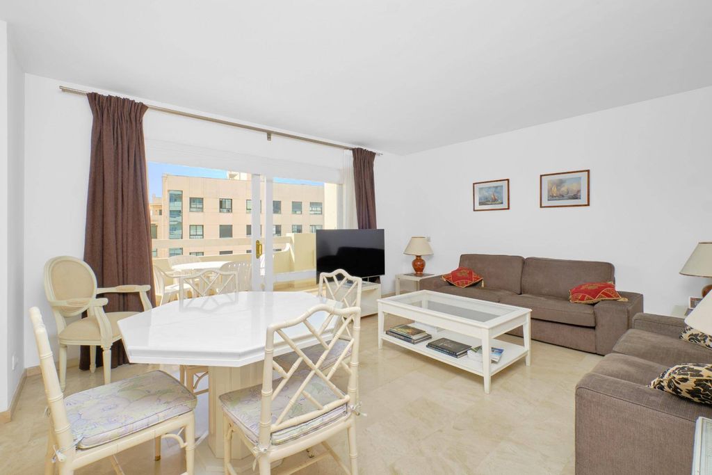 Luxury Apartment for sale in Marbella, 660 000 €, Photo 5