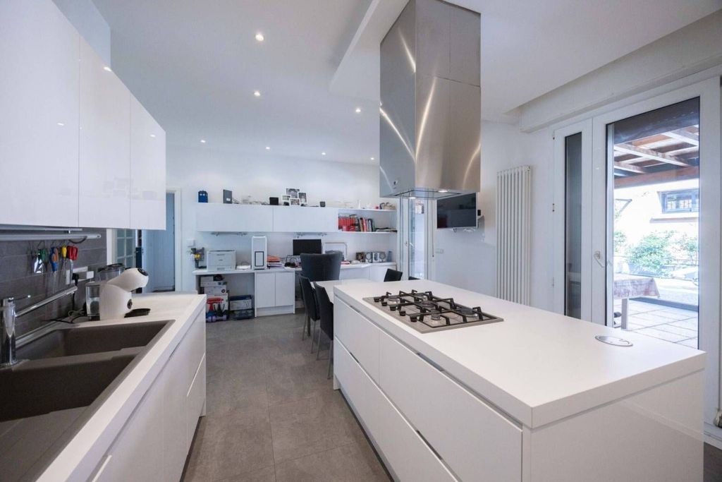 Luxury Apartment for sale in Bologna, 819 000 €, Photo 6
