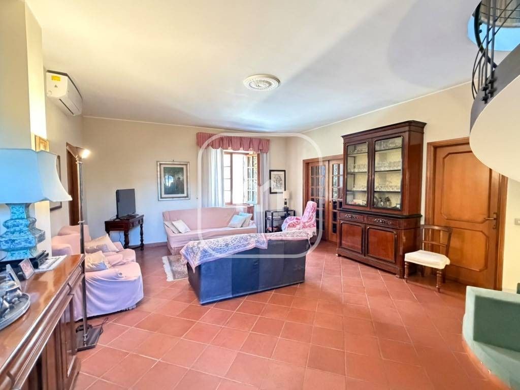 Maison de luxe à vendre à Rome, 649 000 €, Photo 6