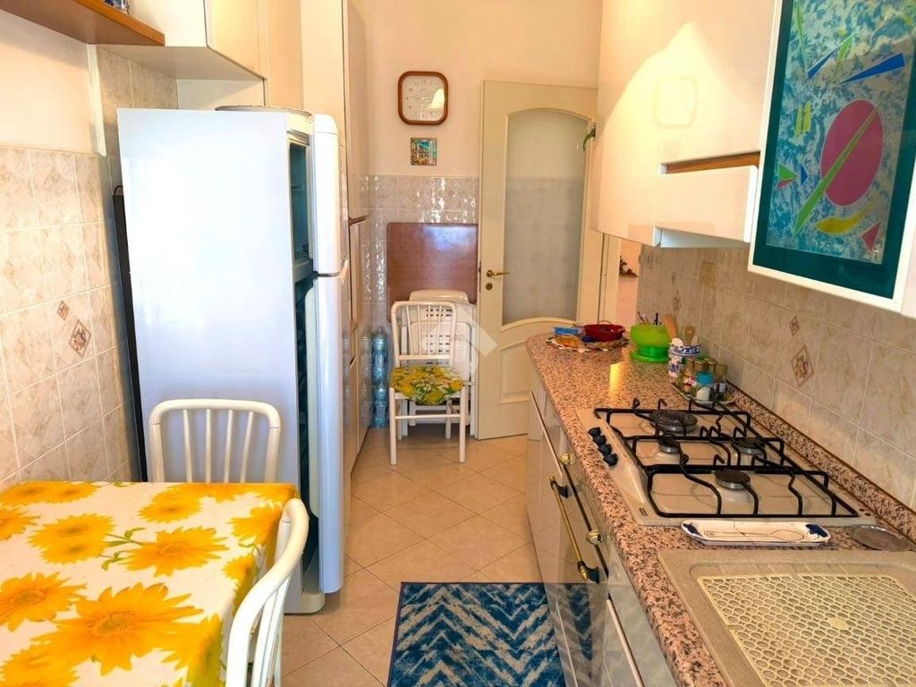 Luxury Apartment for sale in San Bartolomeo Al Mare, 450 000 €, Photo 6