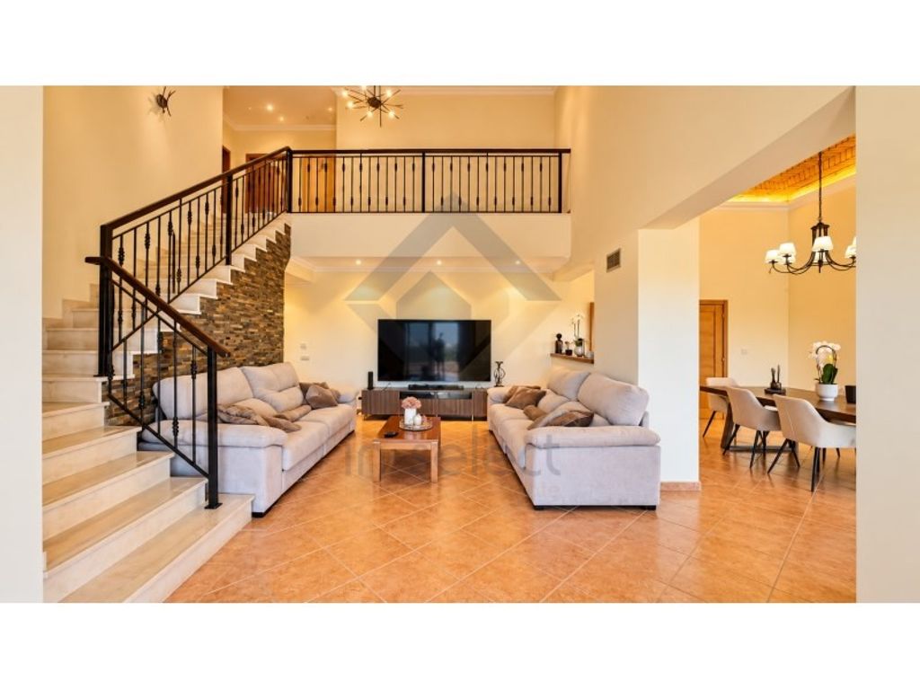 Luxury House for sale in Loulé, 1 175 000 €, Photo 6