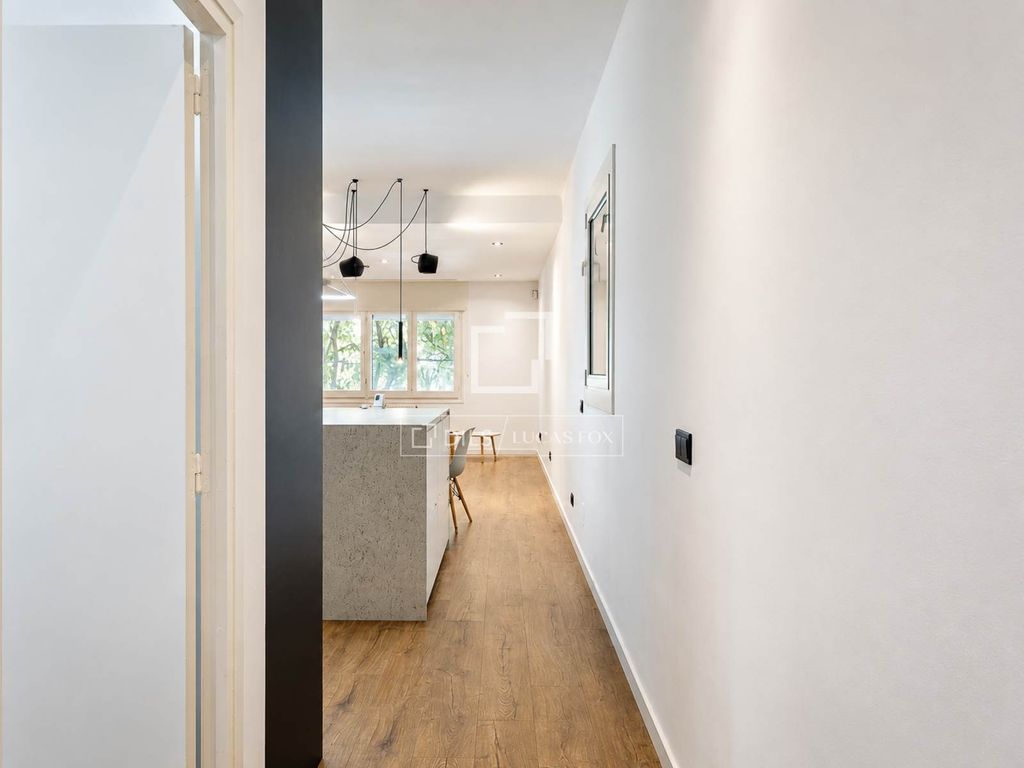Luxury Apartment for sale in Barcelona, 673 000 €, Photo 7
