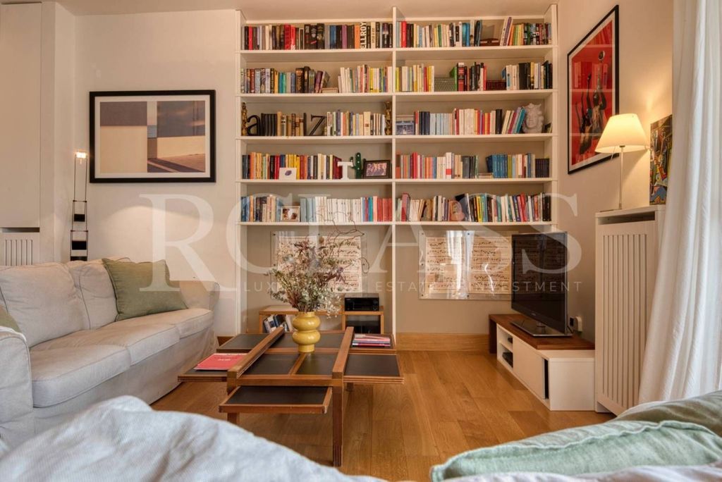 Luxury Apartment for sale in Milan, 1 230 000 €, Photo 7