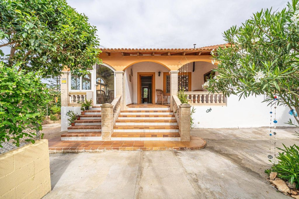 Luxury House for sale in Llucmajor, 559 000 €, Photo 1