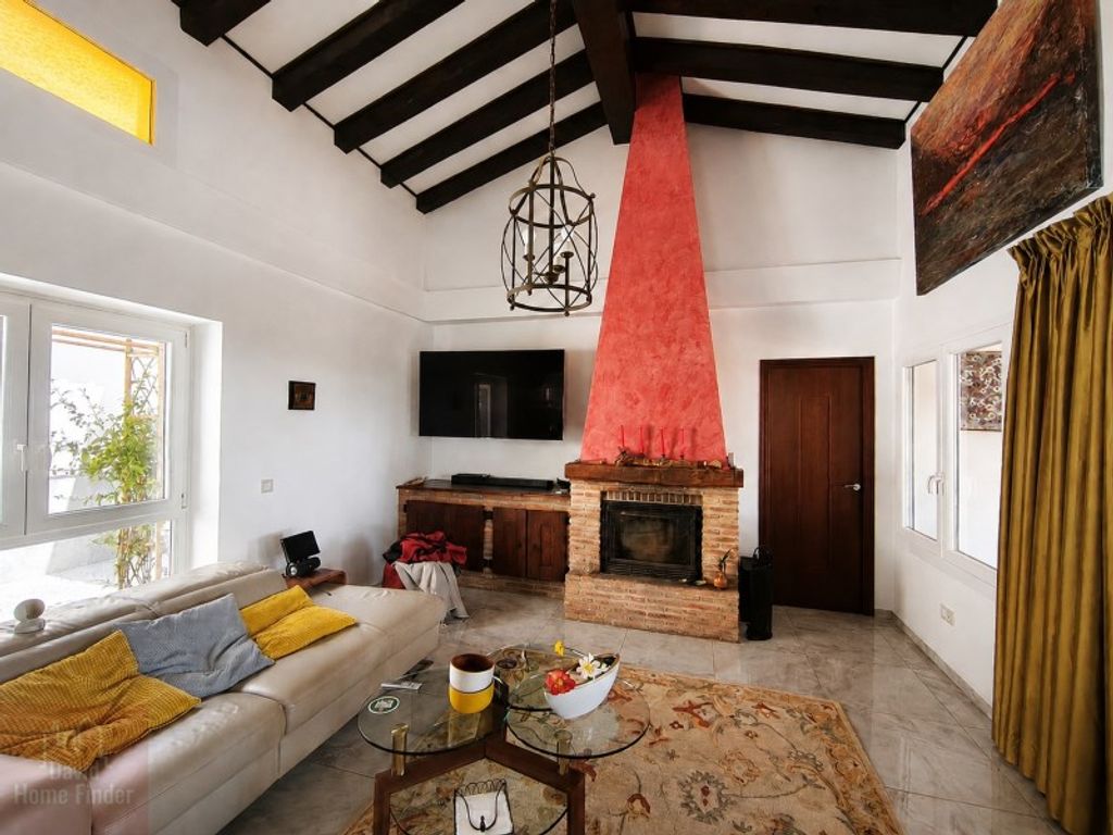 Luxury House for sale in Manilva, 1 395 000 €, Photo 2