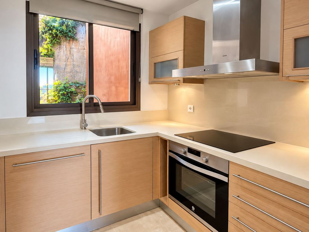 Luxury Apartment for sale in Benahavís, 459 000 €, Photo 4